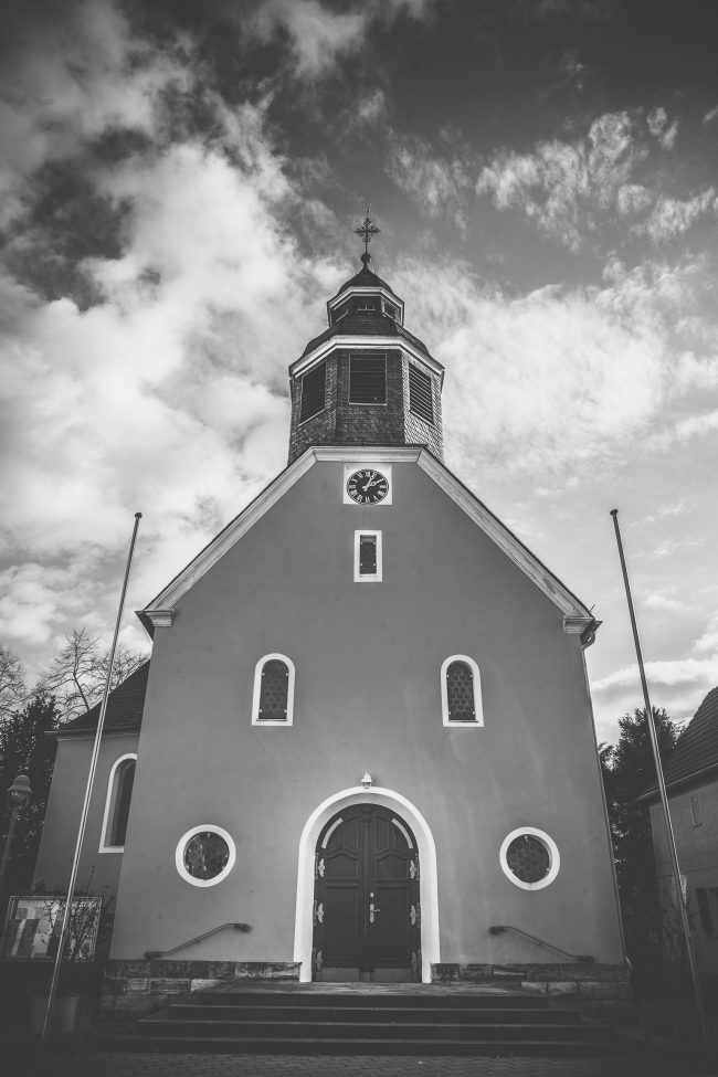 Kirche Heilige Dreifaltigkeit die Kunstkarte Rüsselsheim